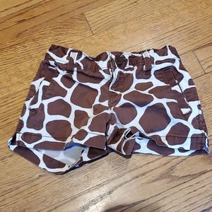 Gap girls size 6 giraffe shorts